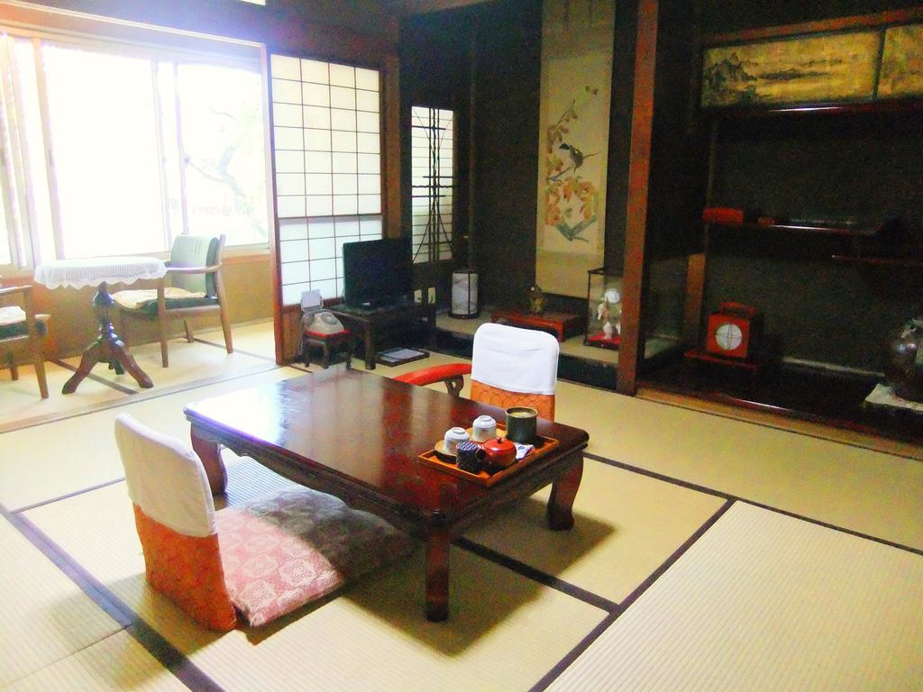 Sumiyoshi Ryokan Τακαγιάμα Δωμάτιο φωτογραφία